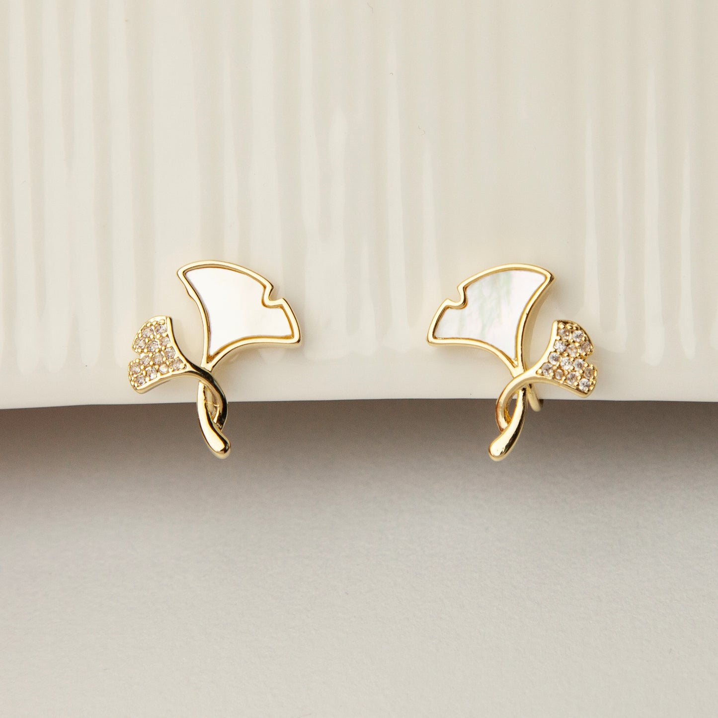 Ginkgo Leaves Stud Clip On Earrings